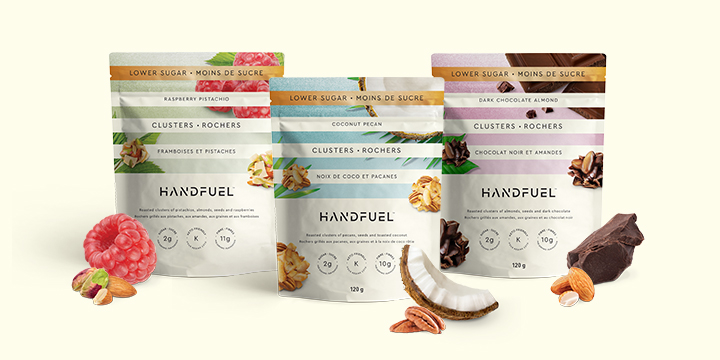 trois produits Handfuel avec une image de framboise, de noix de coco et de chocolat à côté d'eux