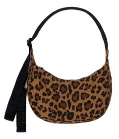Petit sac en nylon BAGGU en forme de croissant de lune léopard