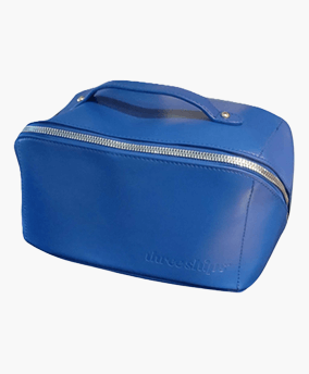 Spend $100 on Three Ships and receive a Free Everyday Bag valued at $40