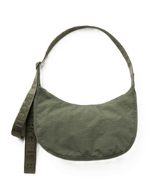 BAGGU Medium Nylon Crescent Bag Caper