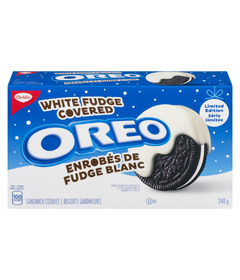 Oreo Christmas White Covered Fudge